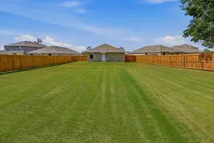 1915 Glory Dr, Bonham, TX 75418 - Photo 3