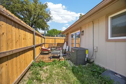 2621 Amherst Court, Irving, TX 75038 - Photo 5