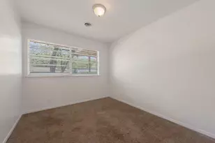 33 Somerset Terrace, Bedford, TX 76022 - Photo 11