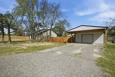 501 Bonham Street, Tom Bean, TX 75491 - Photo 37