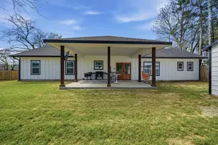 501 Bonham St, Tom Bean, TX 75491 - Photo 33