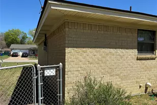 400 Harris Dr, Crowley, TX 76036 - Photo 21