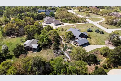 7430 Dawn Avenue, Pilot Point, TX 76258 - Photo 3