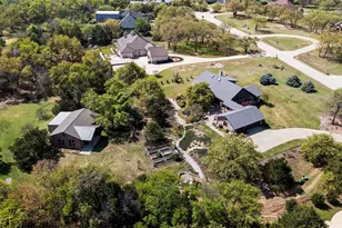 7430 Dawn Ave, Pilot Point, TX 76258 - Photo 3