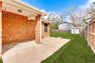 1011 Houston St, Arlington, TX 76012 - Photo 11
