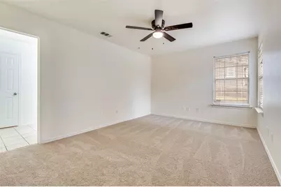 1011 Houston Street, Arlington, TX 76012 - Photo 7