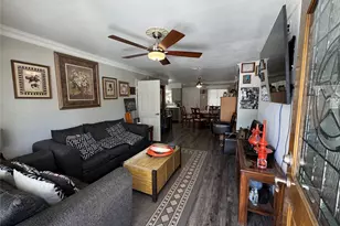 320 Pecan St, Wilmer, TX 75172 - Photo 3