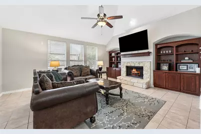 1301 Bramble Lane, Mansfield, TX 76063 - Photo 13