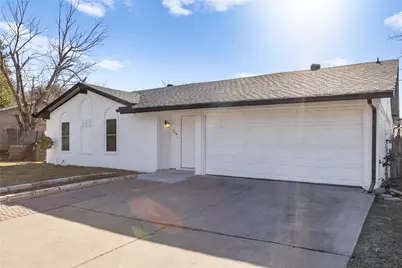 204 Pebblebrook Street, Arlington, TX 76014 - Photo 1