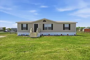 612 S Aquilla St, Itasca, TX 76055 - Photo 1