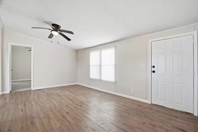 612 S Aquilla Street, Itasca, TX 76055 - Photo 9