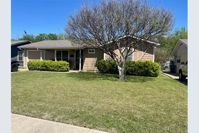 524 Renfro Street, Burleson, TX 76028 - Photo 1