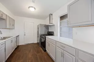 3827 Vineyard Dr, Dallas, TX 75212 - Photo 5