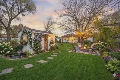 3827 Vineyard Drive, Dallas, TX 75212 - Photo 15