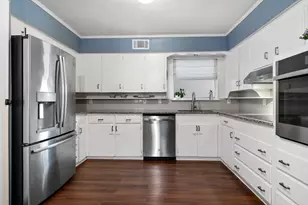 309 Countryside Dr, Irving, TX 75062 - Photo 11