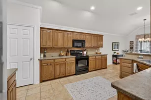 11005 Castle Oak Ln, Fort Worth, TX 76108 - Photo 9