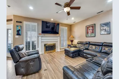 1505 Kingsbrook Circle, McKinney, TX 75072 - Photo 15