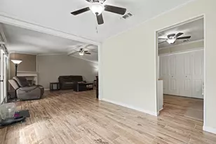 5414 Sandusky Ct, Arlington, TX 76017 - Photo 5