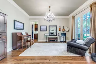 5704 Eastman Dr, Plano, TX 75093 - Photo 9