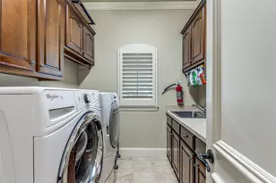 5704 Eastman Dr, Plano, TX 75093 - Photo 17