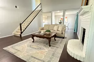 2621 Bayberry Ln, Euless, TX 76039 - Photo 5