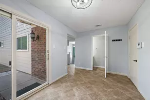 2621 Bayberry Ln, Euless, TX 76039 - Photo 17