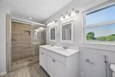 2623 Heatherwood Drive, Dallas, TX 75228 - Photo 9