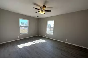 717 E Lamberth Rd, Sherman, TX 75090 - Photo 7