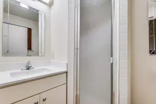 2413 Cheyenne St, Irving, TX 75062 - Photo 13