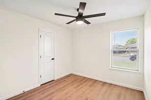 772 Hampshire Dr, Burleson, TX 76028 - Photo 15