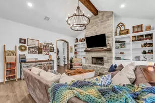 119 Oak View Dr, Godley, TX 76044 - Photo 11