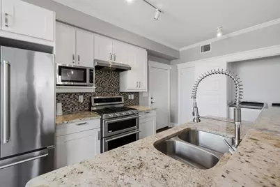 1320 May Street #100, Fort Worth, TX 76104 - Photo 13