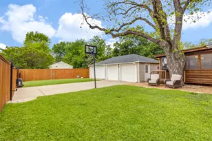 649 Northlake Dr, Dallas, TX 75218 - Photo 1