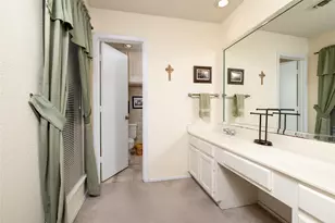 2331 N Davis Dr, Arlington, TX 76012 - Photo 29