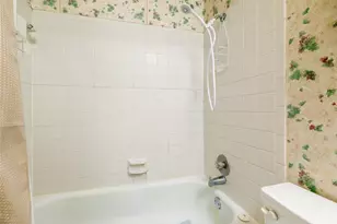 2331 N Davis Dr, Arlington, TX 76012 - Photo 35