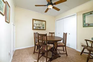 2331 N Davis Dr, Arlington, TX 76012 - Photo 17