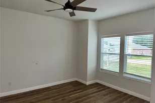 2817 Steepleridge Cir, Granbury, TX 76048 - Photo 9