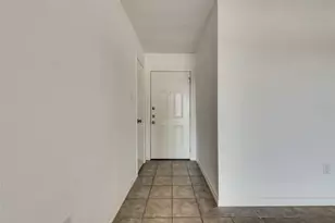 120 E Milas Ln, Glenn Heights, TX 75154 - Photo 3