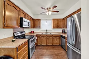 1010 Bolivar St, Sanger, TX 76266 - Photo 9