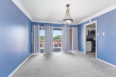 558 E Avenue J #D, Grand Prairie, TX 75050 - Photo 11