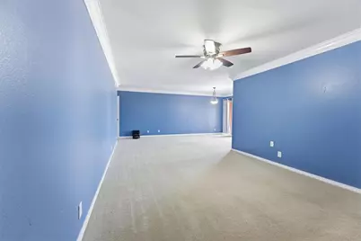 558 E Avenue J #D, Grand Prairie, TX 75050 - Photo 9