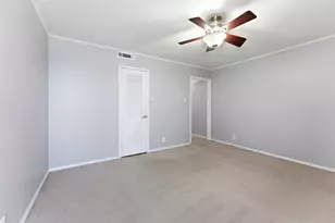 558 E Avenue J, Grand Prairie, TX 75050 - Photo 25