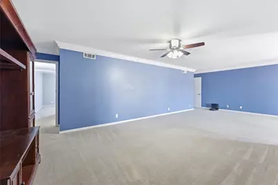 558 E Avenue J #D, Grand Prairie, TX 75050 - Photo 7