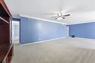 558 E Avenue J, Grand Prairie, TX 75050 - Photo 7