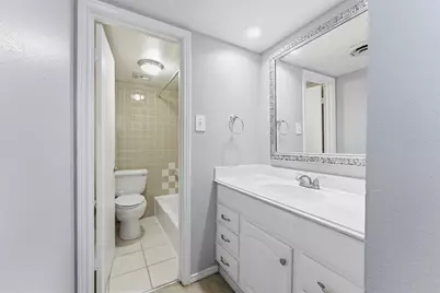 558 E Avenue J #D, Grand Prairie, TX 75050 - Photo 21