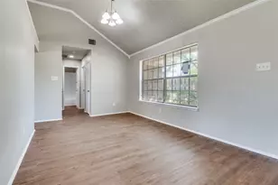 1113 Harvest Hill Ln, Lancaster, TX 75146 - Photo 5