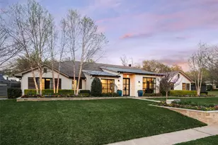 10652 Les Jardins Dr, Dallas, TX 75229 - Photo 25