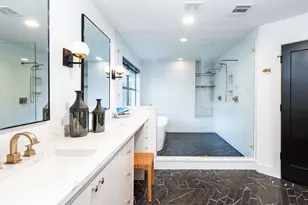 10652 Les Jardins Dr, Dallas, TX 75229 - Photo 15