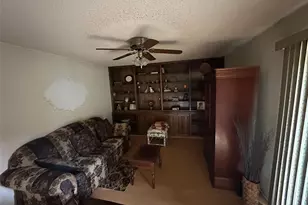 2517 Lawnview Dr, Carrollton, TX 75006 - Photo 7