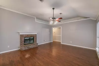 1013 Darren Drive, Burleson, TX 76028 - Photo 7